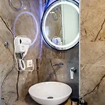 Vlashi شقة فندقية يميناريا