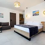شقة فندقية Vlashi 3*