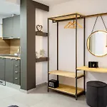Vlashi 3* يميناريا