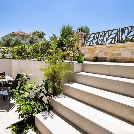 Aparthotel Vlashi