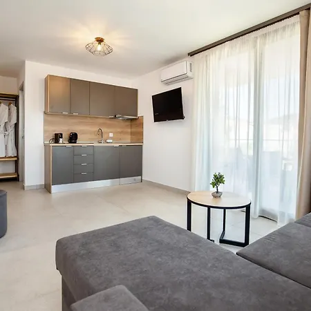 Aparthotel Vlashi